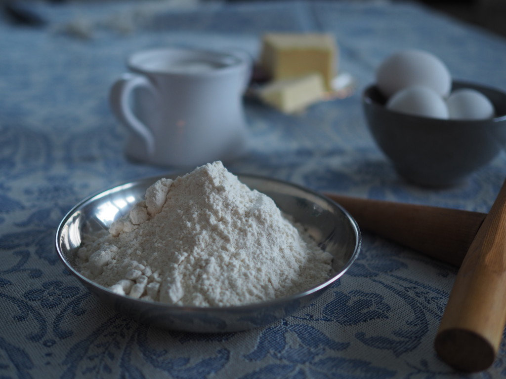 Krumkaker with espresso cream and juniper berry cream