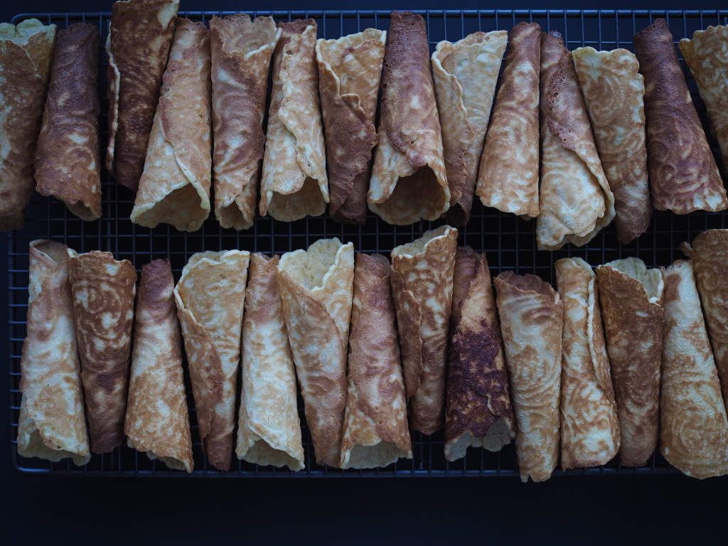 Krumkaker with espresso cream and juniper berry cream