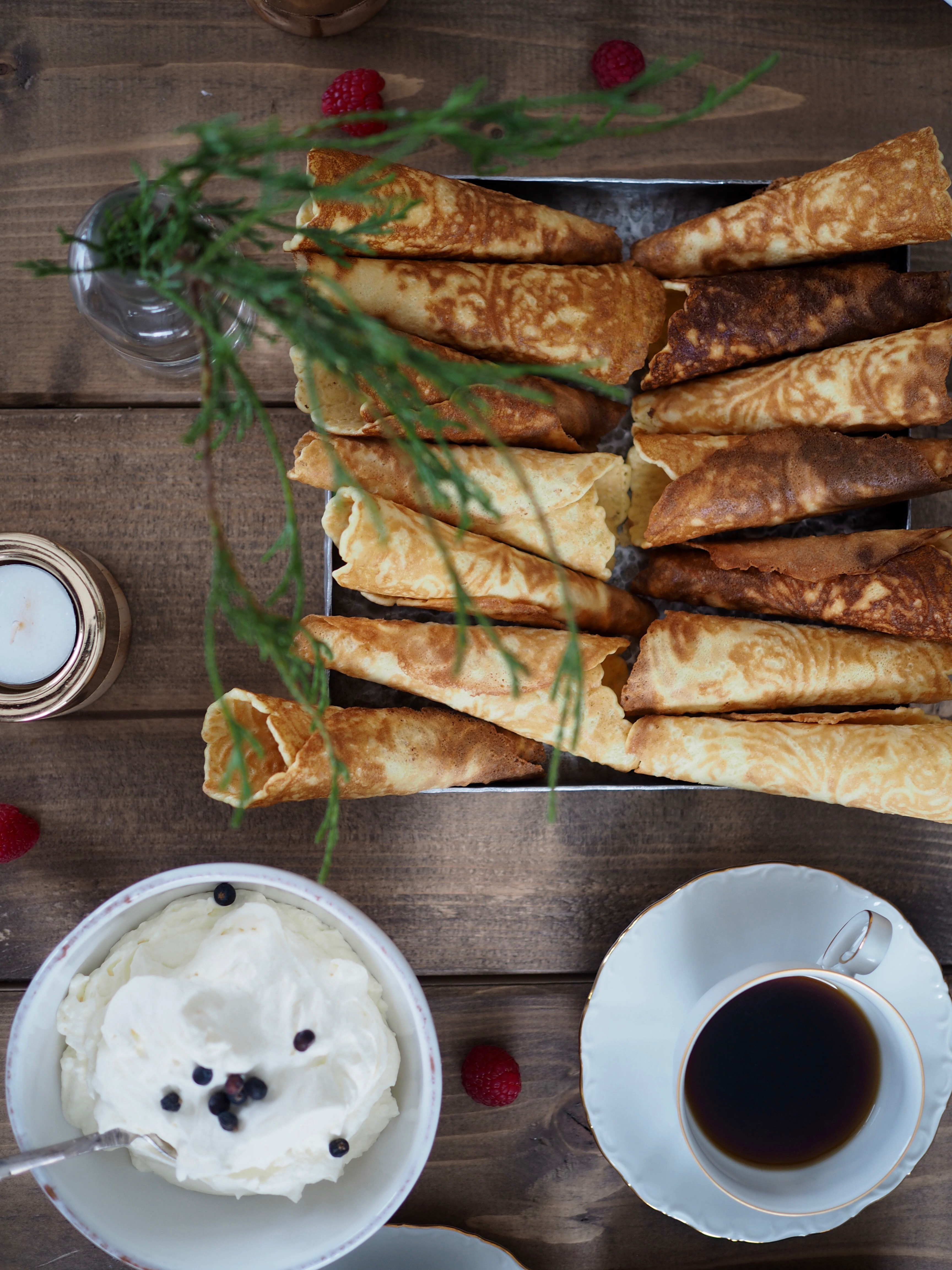 Krumkaker with espresso cream and juniper berry cream
