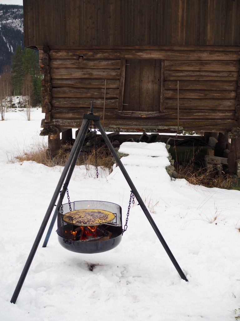 wild-blueberry-almond-pancake