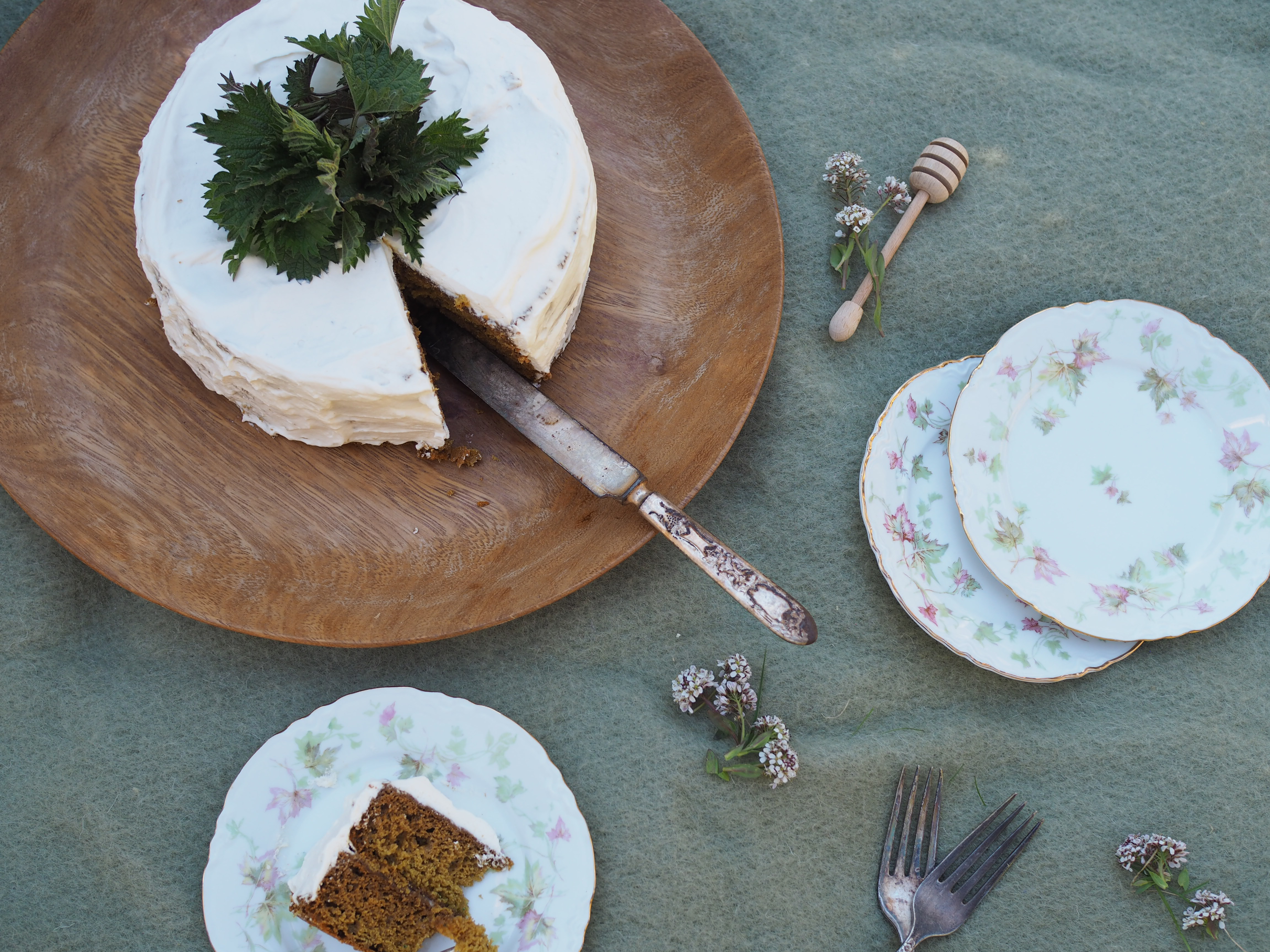 Nettle and Honey Cake (Brenneslekake)