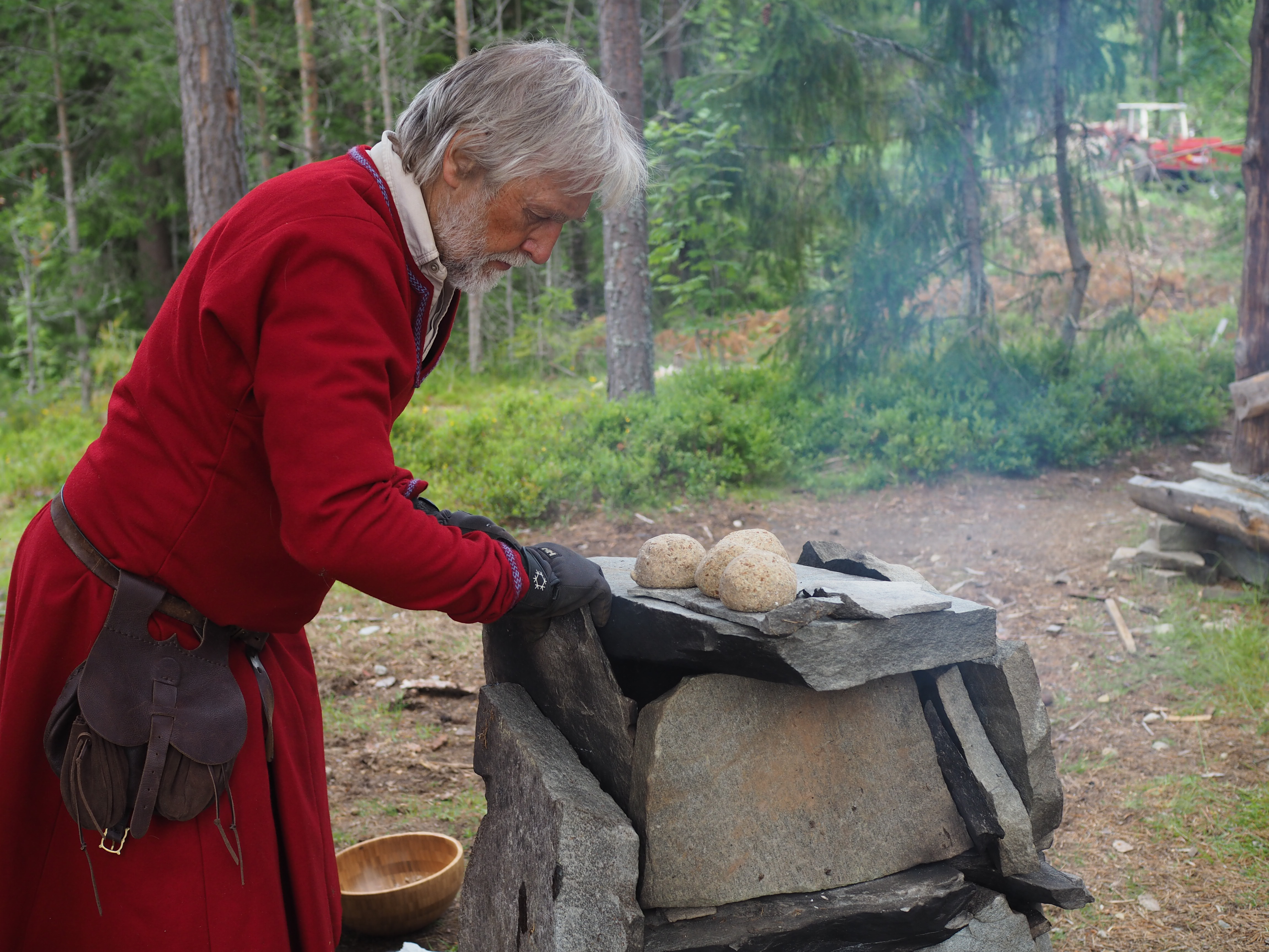 Viking Plankefisk and Rye Bread