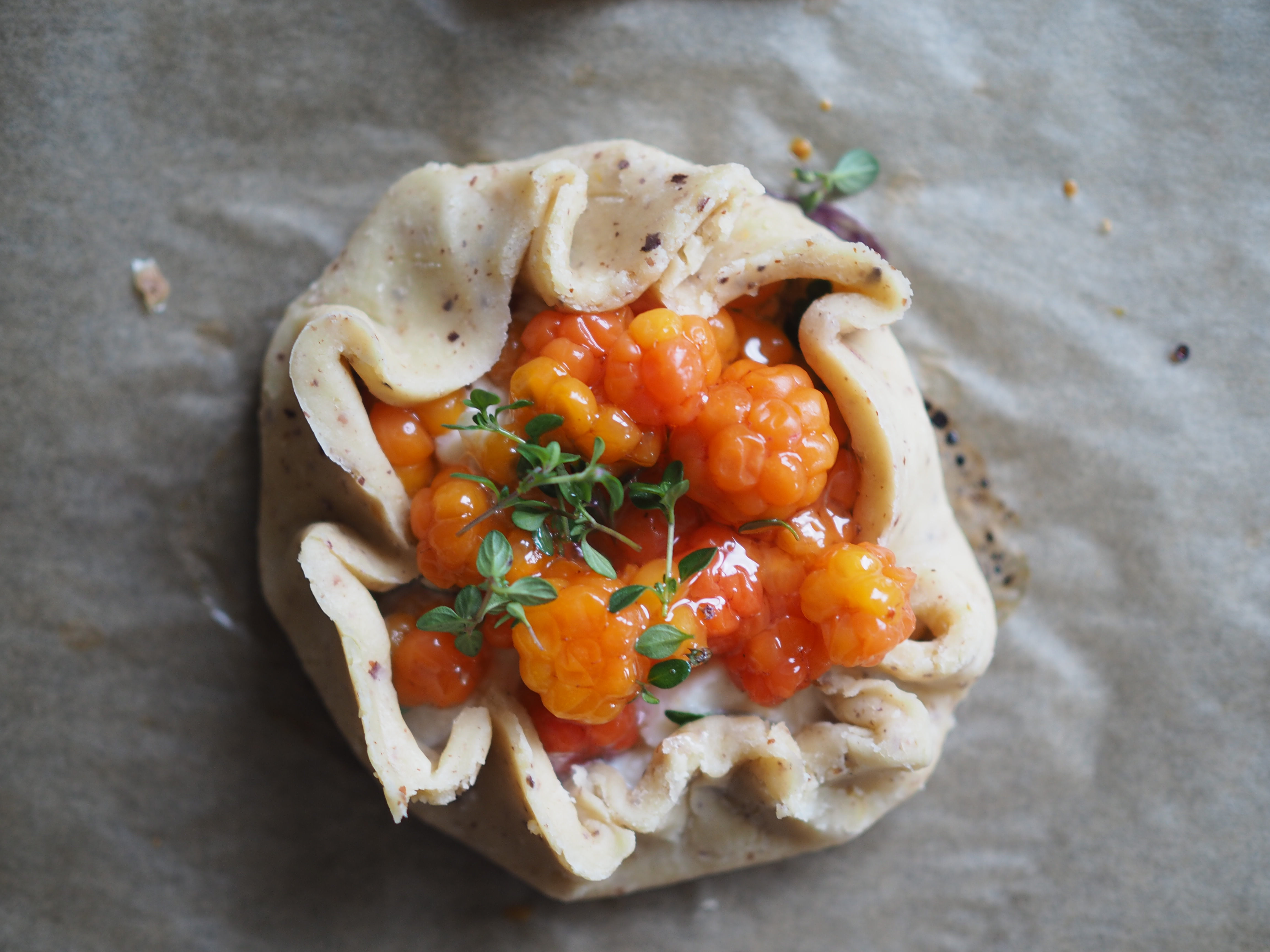 Savory Berry Tartlets (Velsmakende Baerpai)