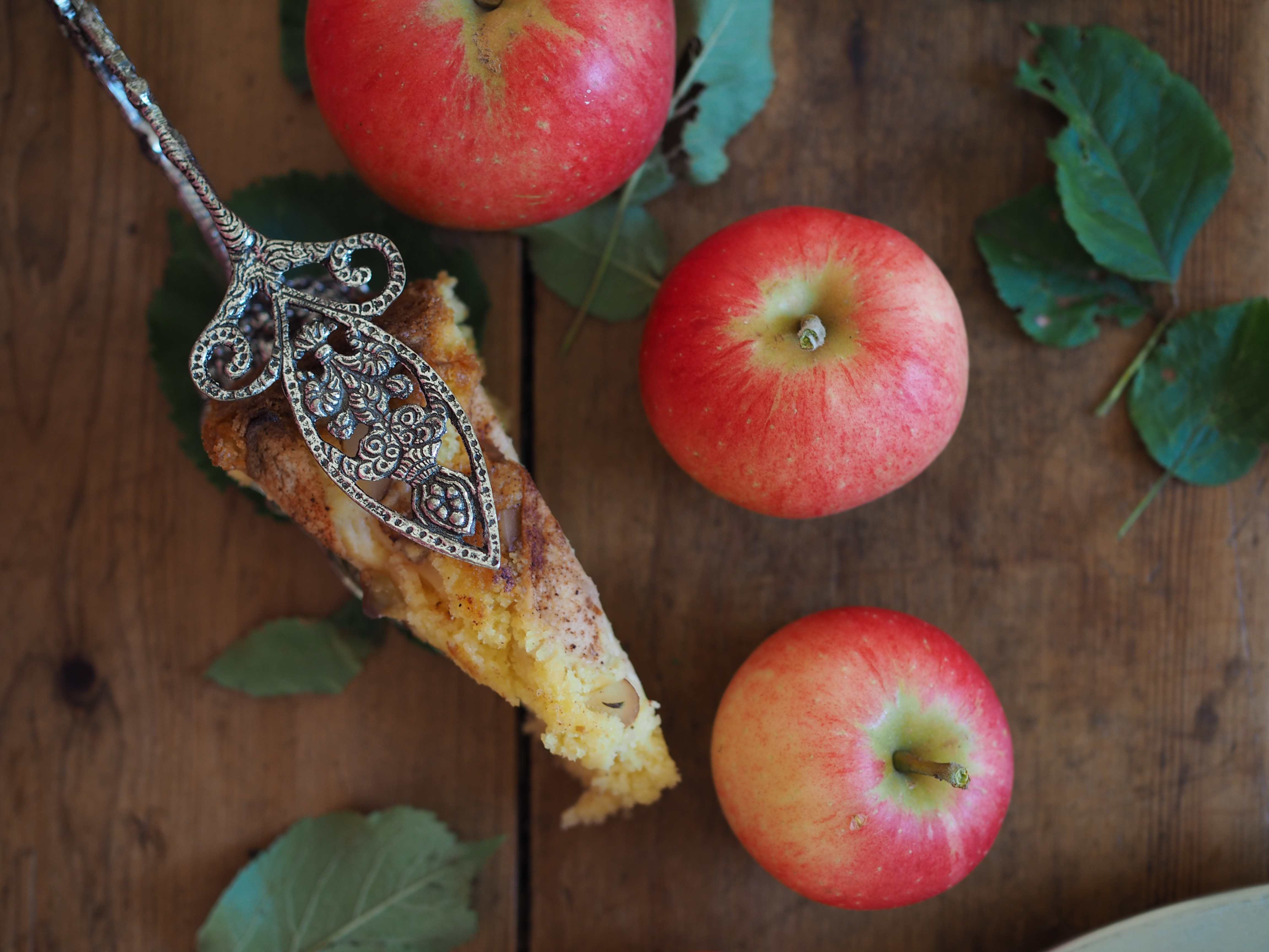 Eplekake (Apple Cake)