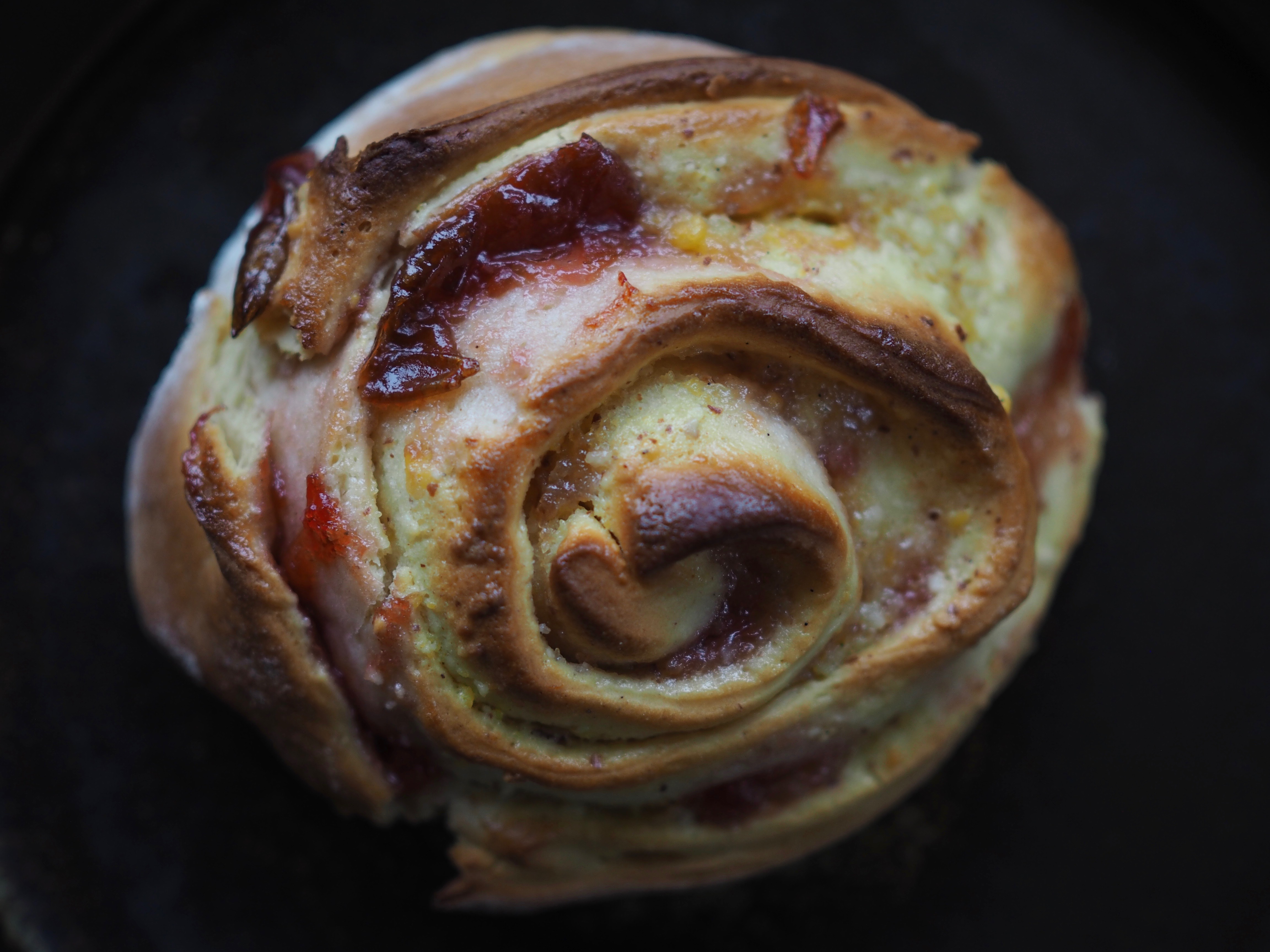 Norwegian Snurrer with Plums and Almond Custard