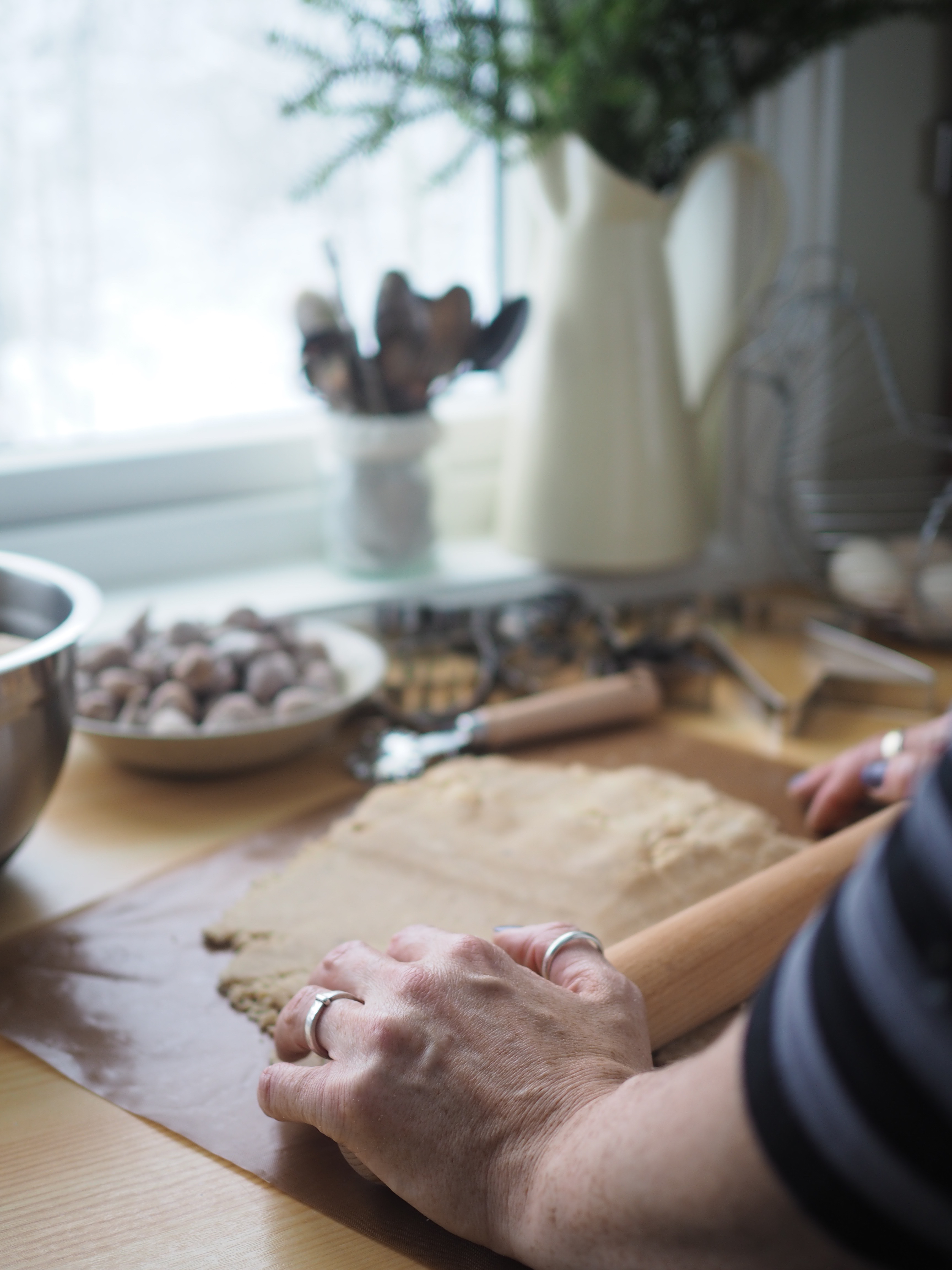 Old Fashioned Pepperkaker (Norwegian Gingerbread)