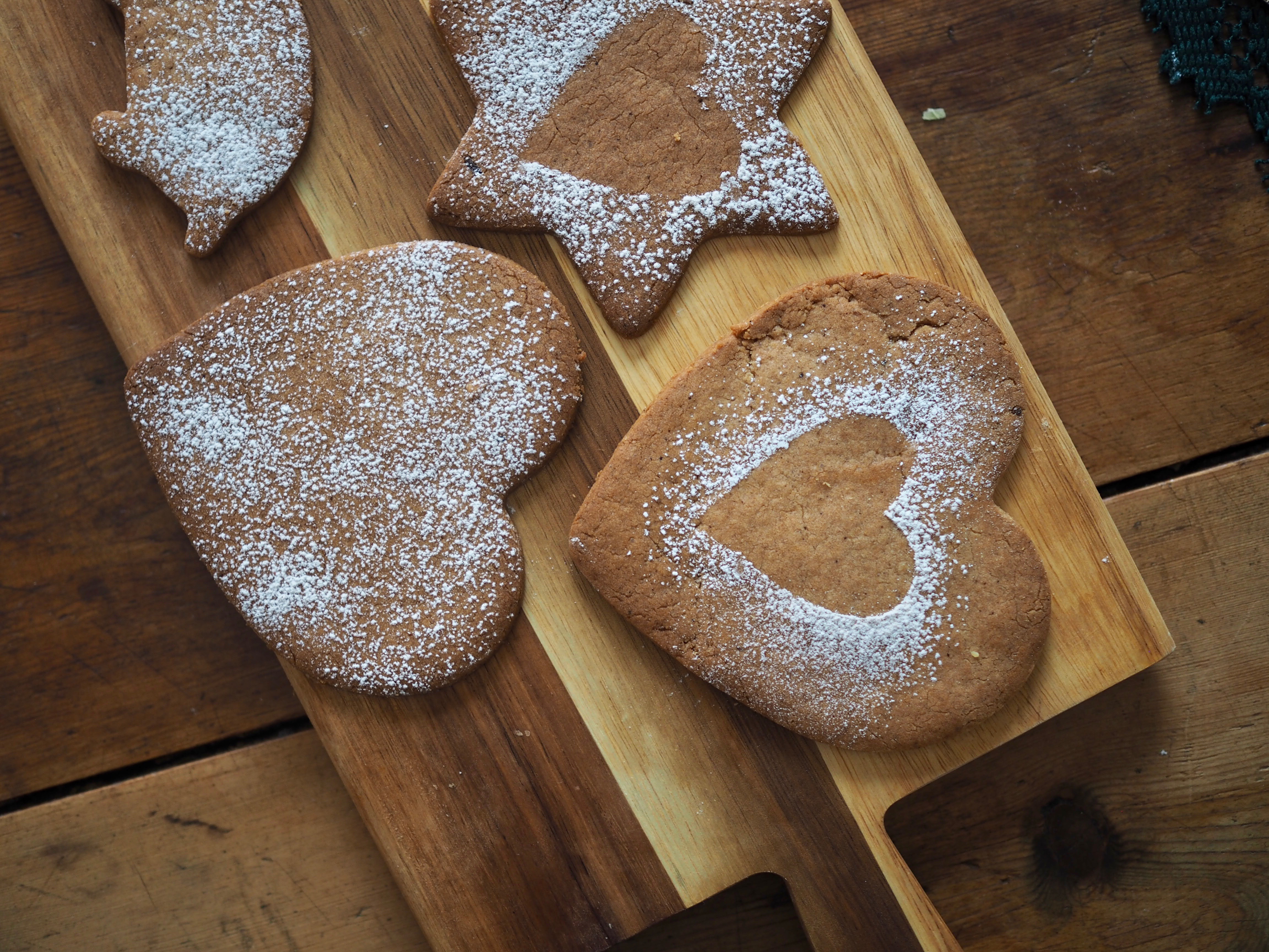 Old Fashioned Pepperkaker (Norwegian Gingerbread)