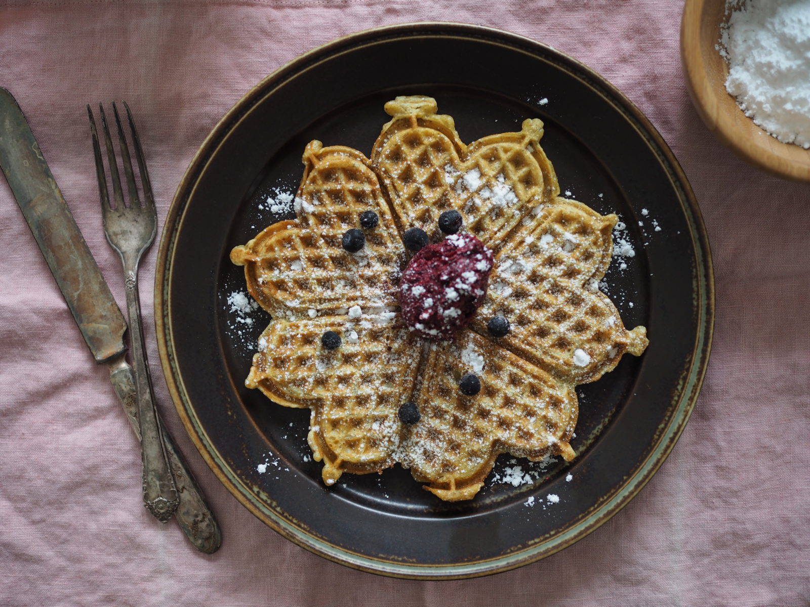 Rye Waffles with Wild Blueberry Butter (Rug Vafler med Blåbær Smør)