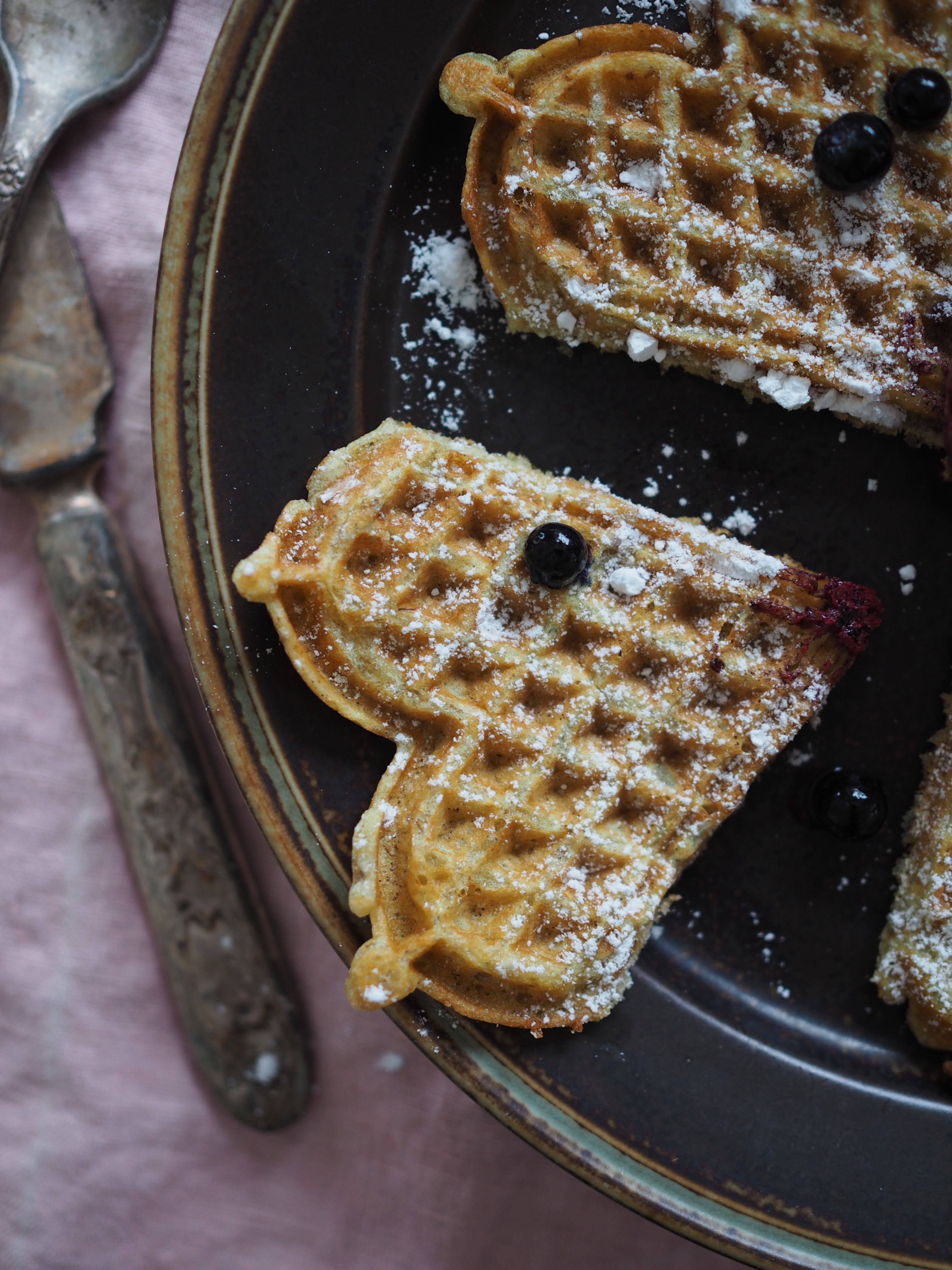 Rye Waffles with Wild Blueberry Butter (Rug Vafler med Blåbær Smør)