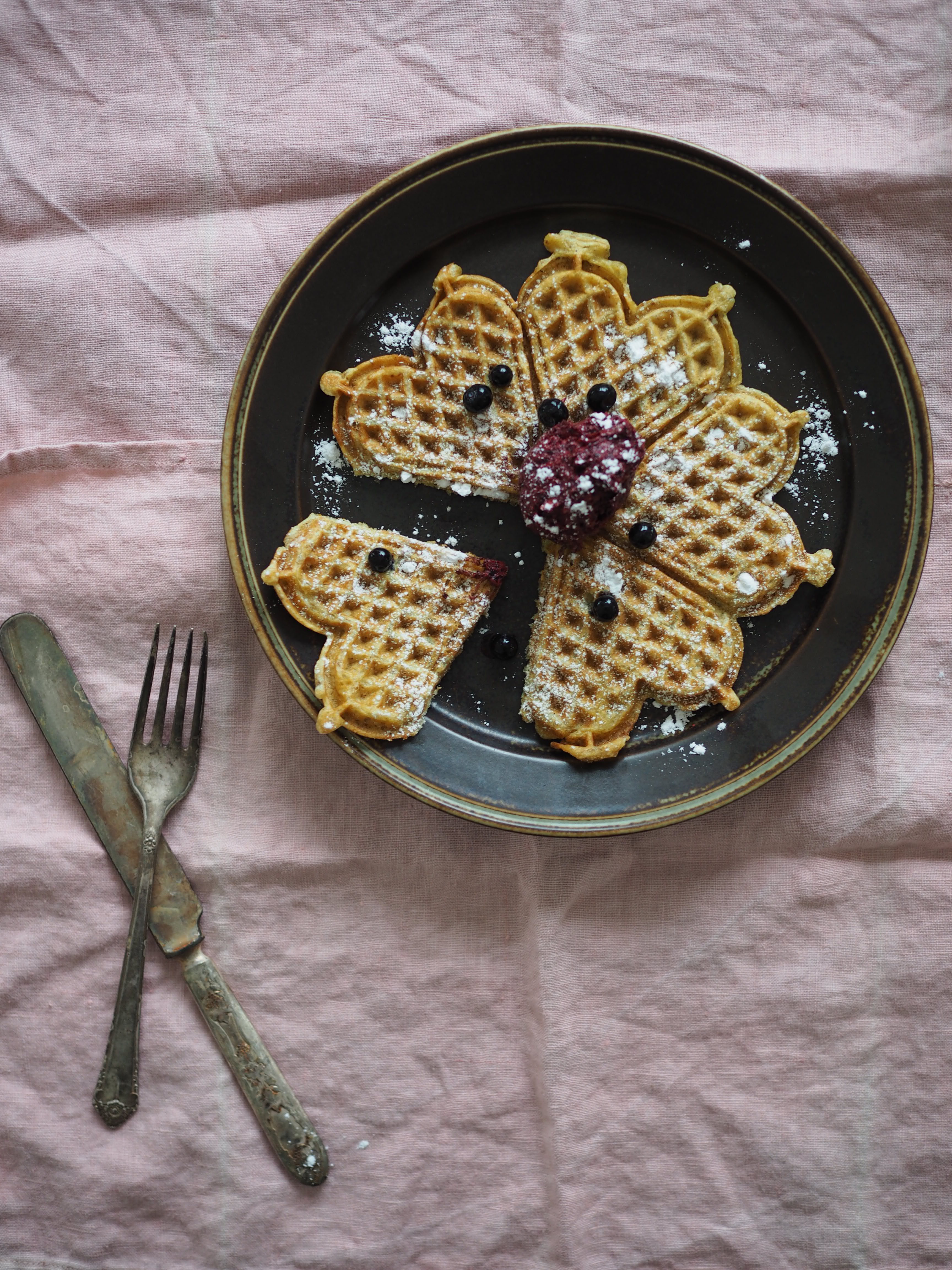 Rye Waffles with Wild Blueberry Butter (Rug Vafler med Blåbær Smør)