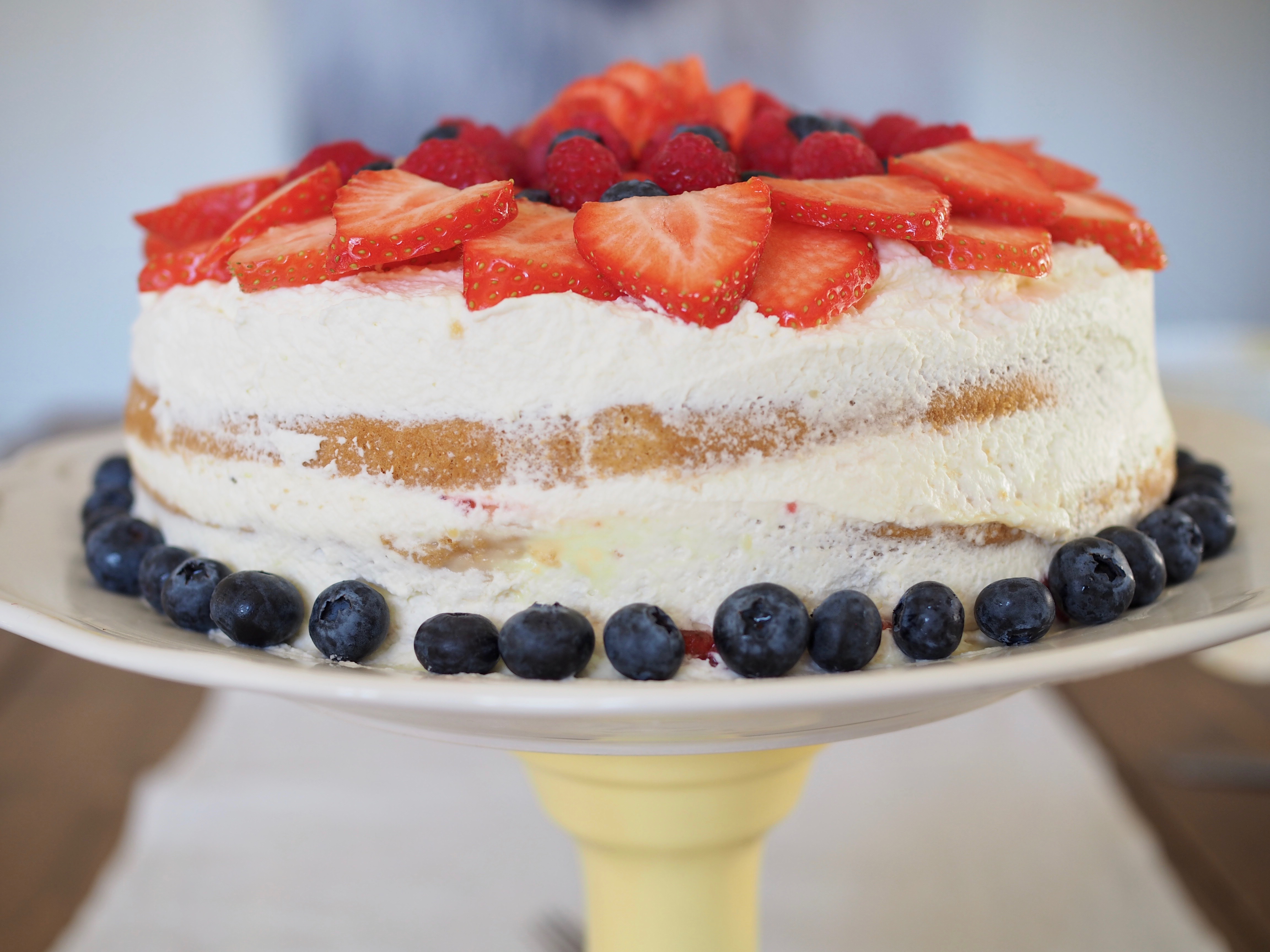 Bløtkake (Norwegian Cream Cake)