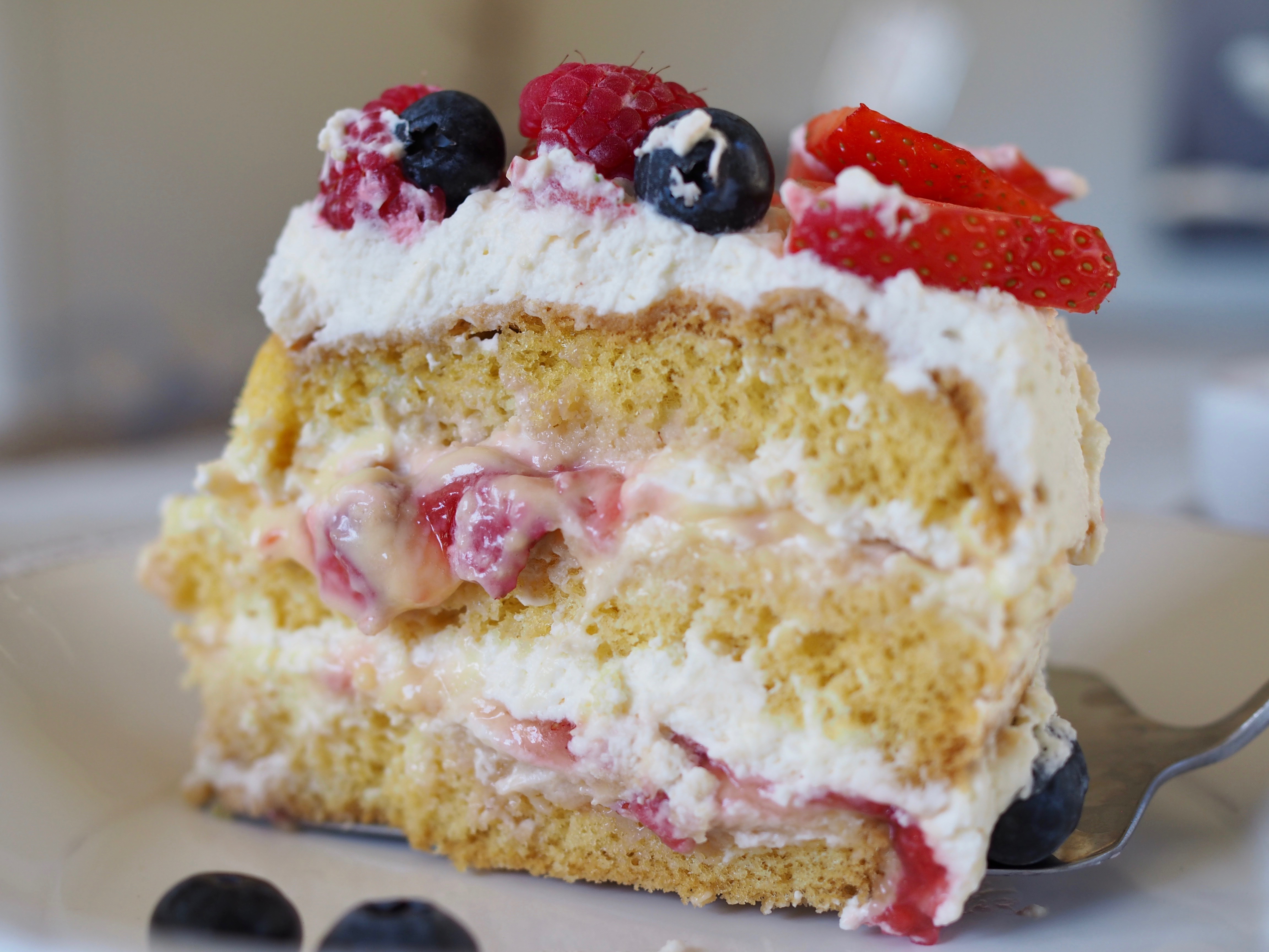 Bløtkake (Norwegian Cream Cake)