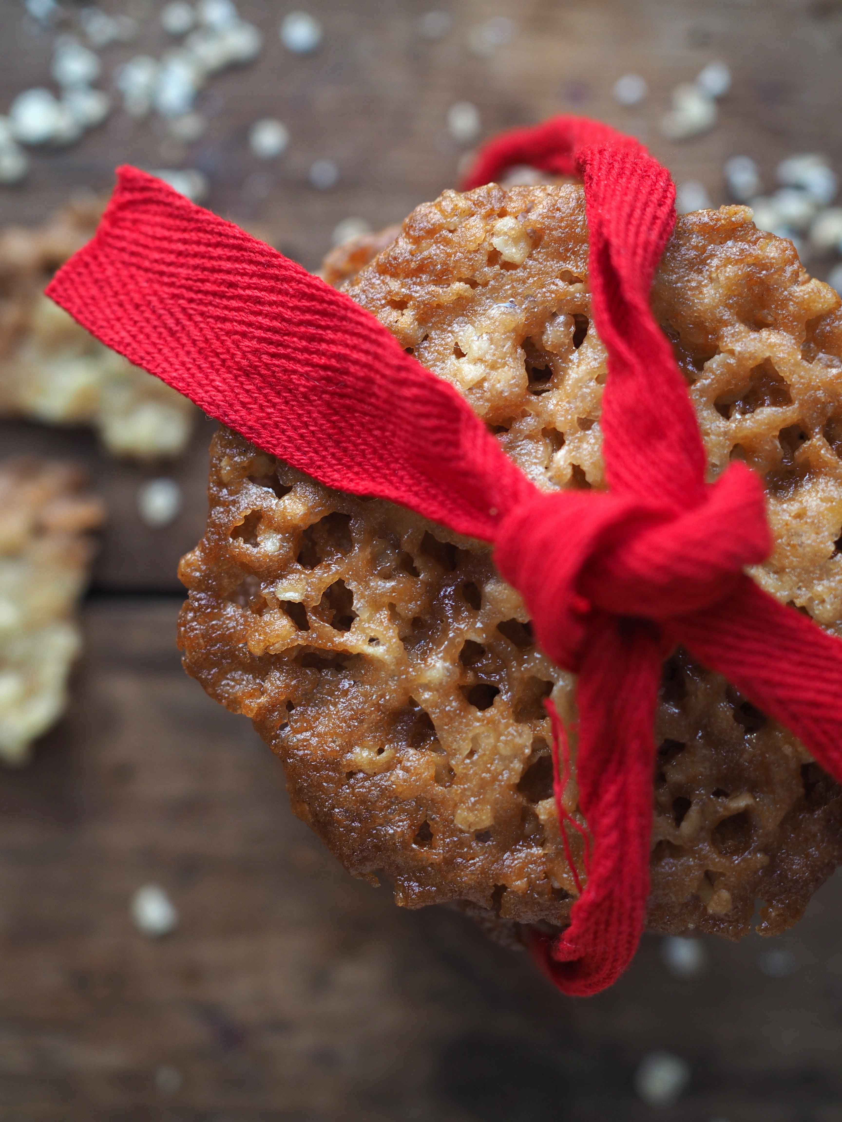 One of the great things about holiday baking is that everyone has their traditions and favorites. Recipes which span for generations, recipes that cross continents, recipes that adapt and evolve in one’s own kitchen. Each with a history and a story. Sitting around a table with friends a few weeks back and our conversation turned to holiday baking. In typical fashion for our area, most had plans to start off with making large batches of lefse to last through the season. We discussed favorite cookies, like pepperkaker (gingerbread), kransekake (almond tower cake) and krumkaker (wafer-like cakes). One friend, Anne Lise, turned to me, and with a broad smile and glitter in her eyes, told me that one of her favorite julekaker (Christmas baked goods) was knekk-kaker. 