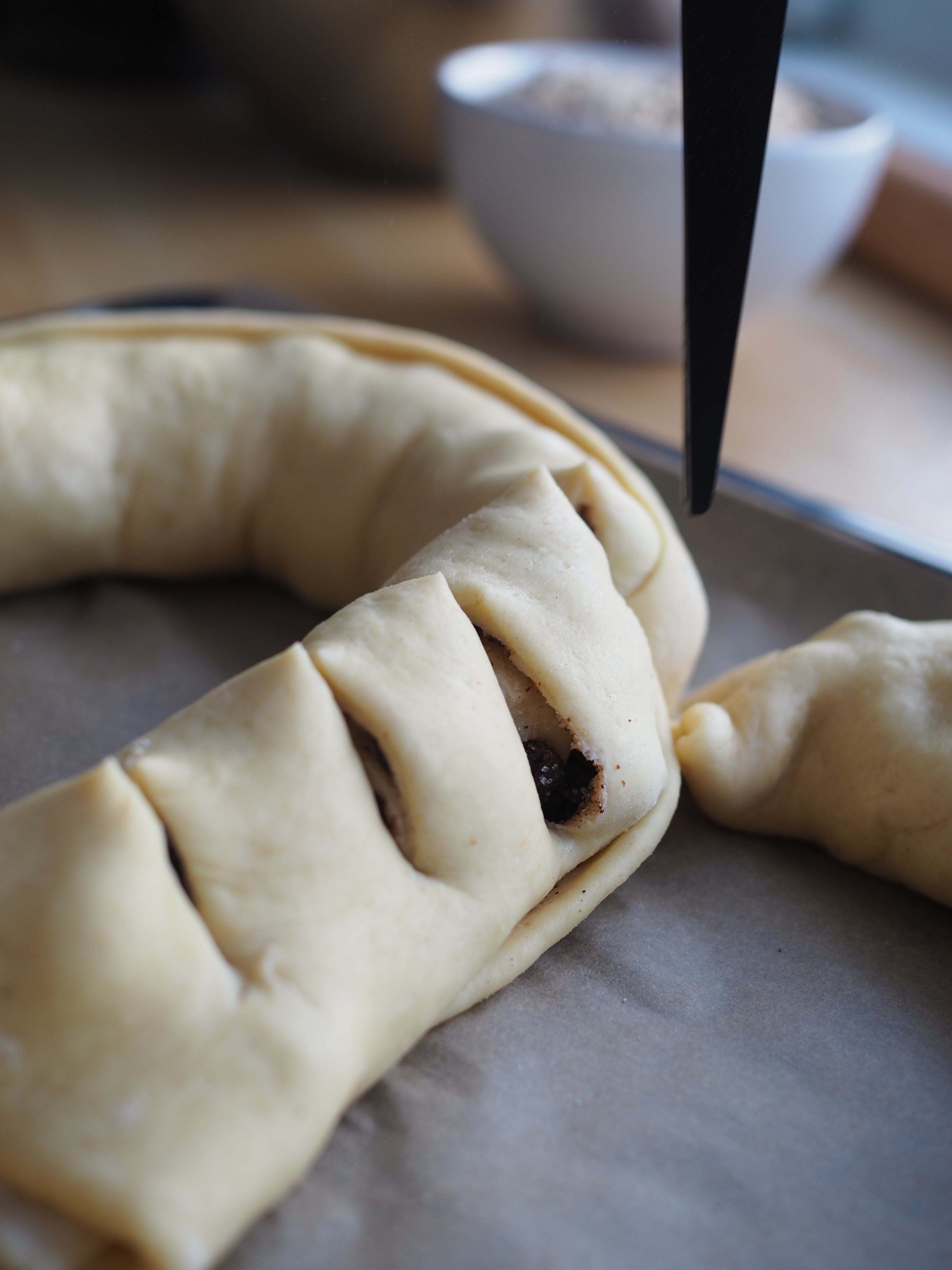 Glitrekringle (Maj-Lis's Norwegian pastry with raisins and nuts)