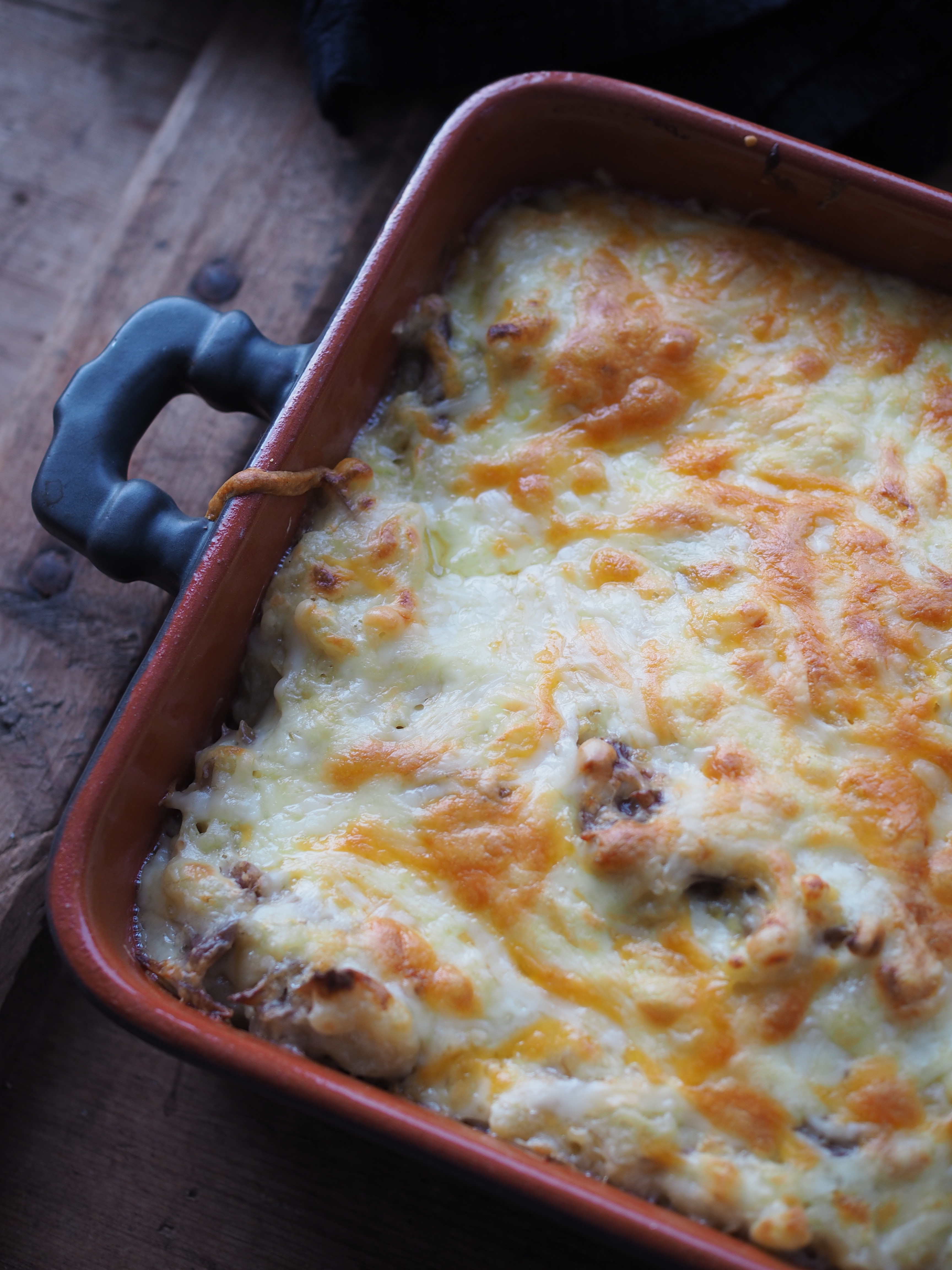 Norwegian Pinnekjøtt Macaroni and Cheese and Winter Slaw