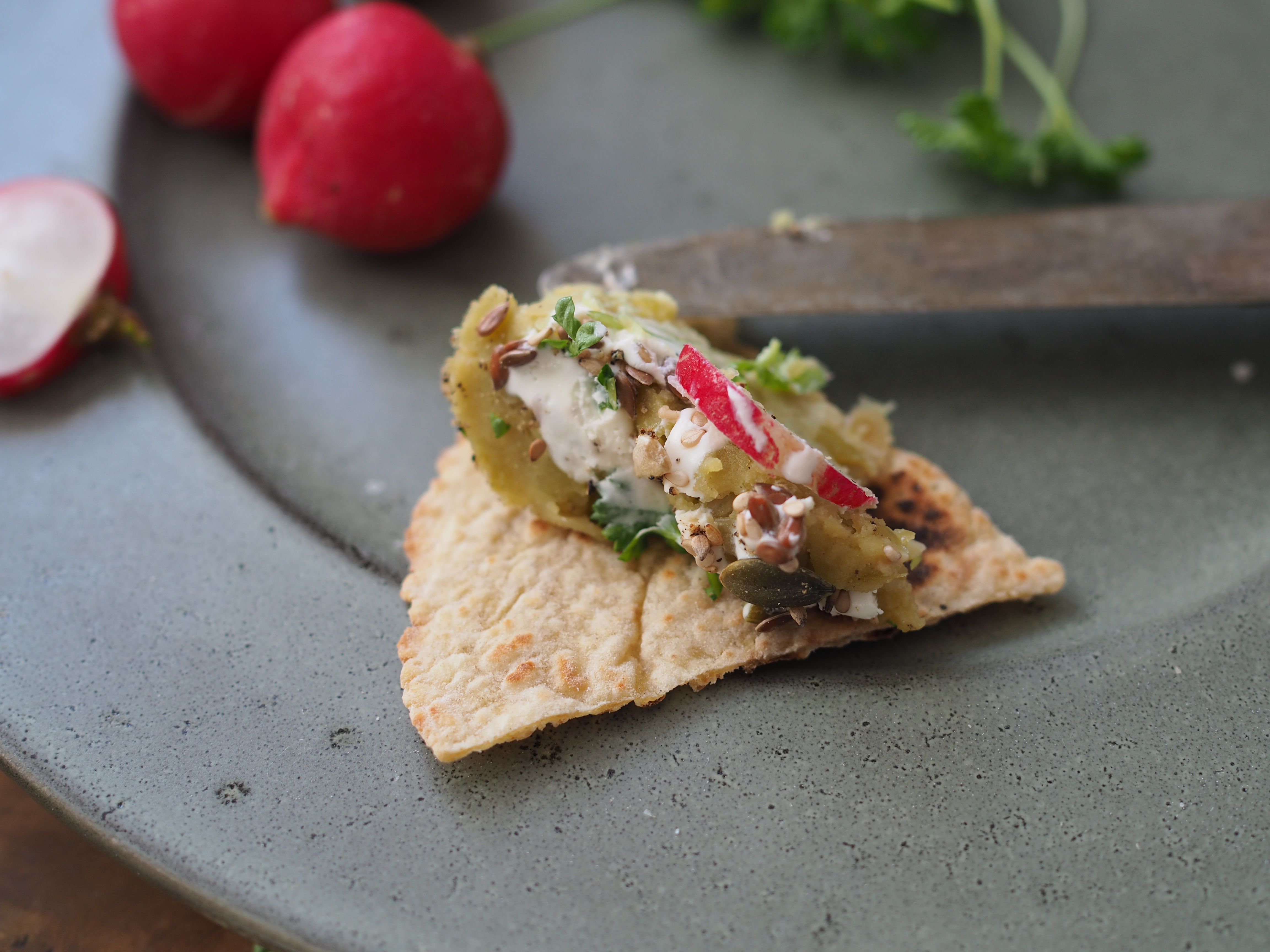 Stewed Green Pea Dip with Radishes (Ertestuing-dipp)