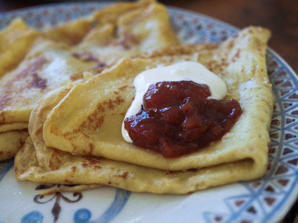 Norwegian Pancakes (Pannekaker)