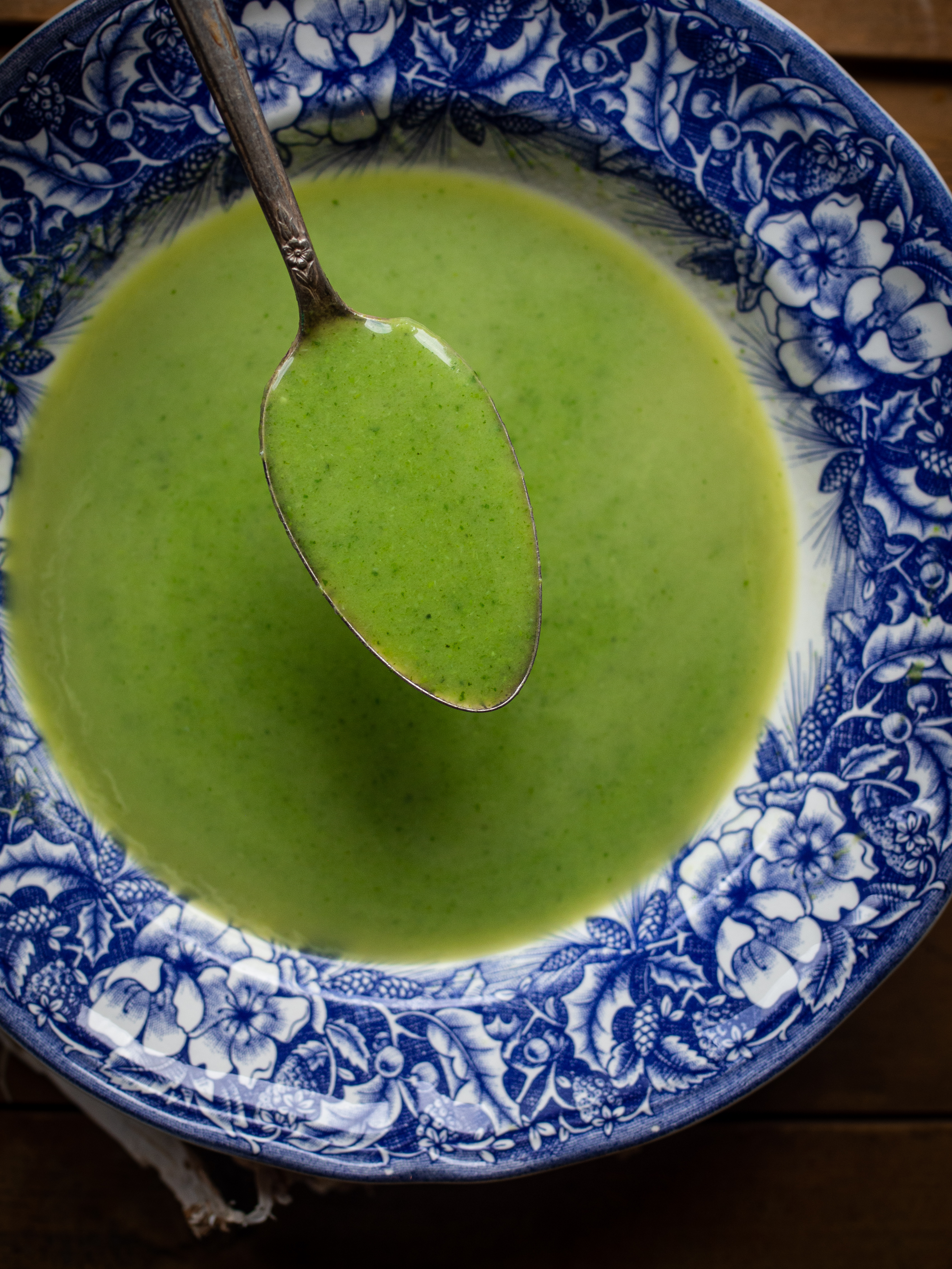 Wild Nettle and Pea Soup (Brenneslesuppe med erter)