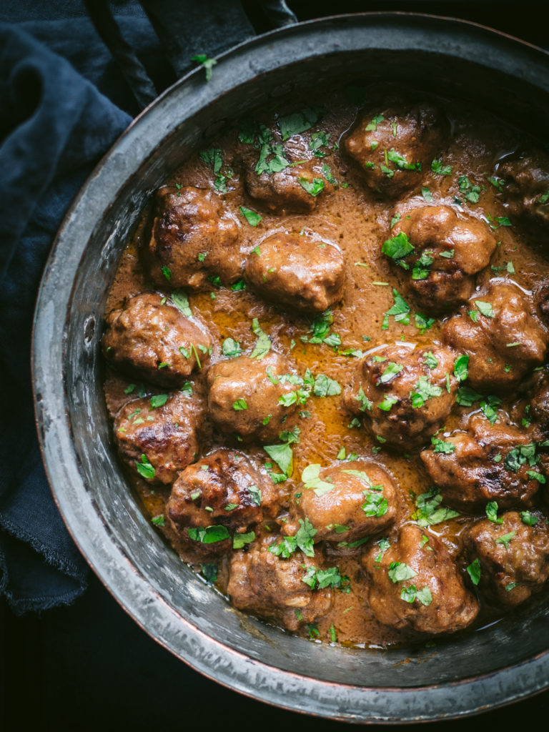Norwegian Brown Cheese Meatballs (Kjøttkaker med Brunost)