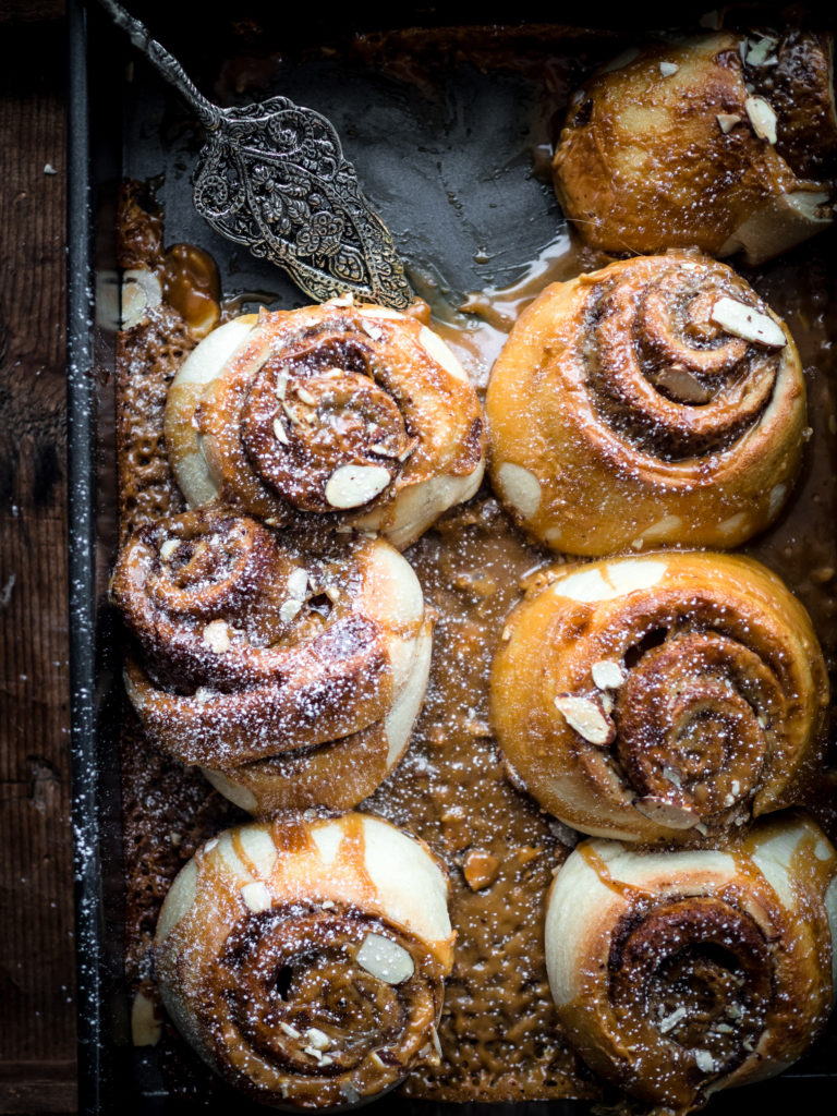 Brunost-Caramel Cinnamon Buns