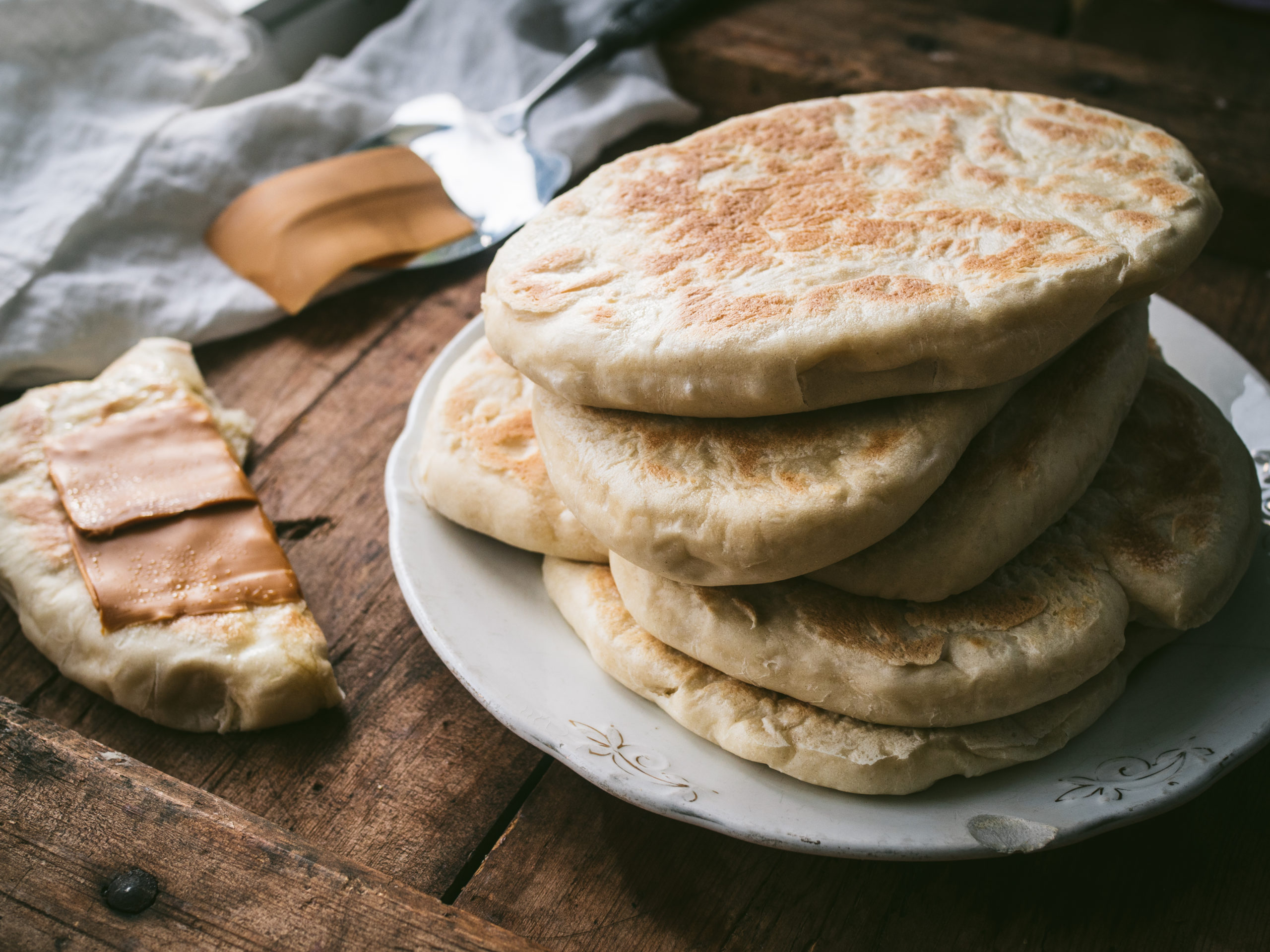 Settekake (Norwegian Yeast Bread)
