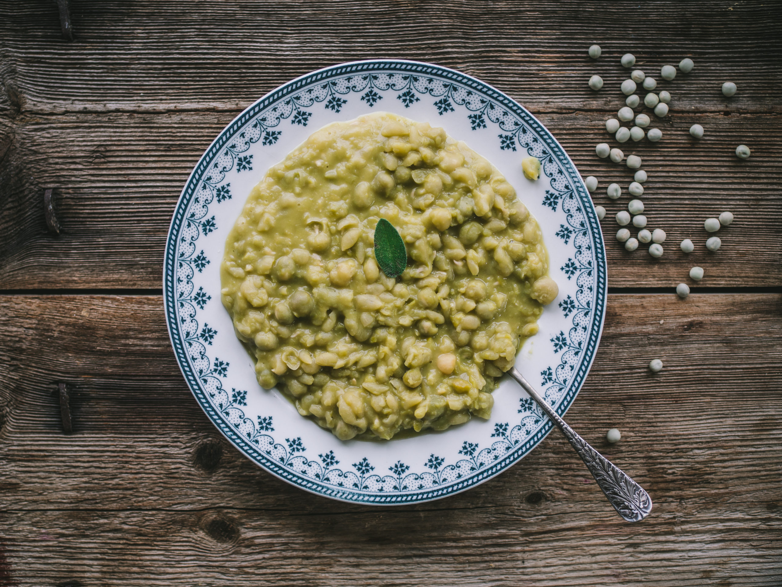Ertestuing (Norwegian Stewed Green Peas)