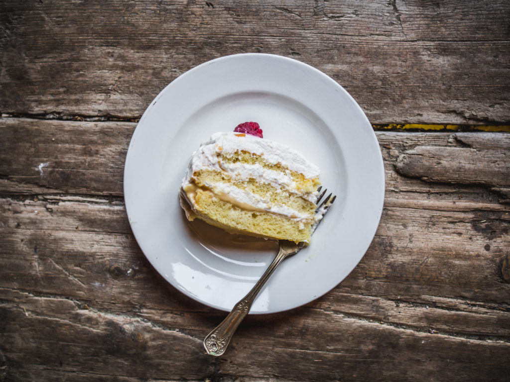 Layer Cake with Brunost Custard (Bløtkake med Brunost)