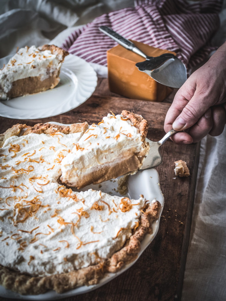 Brunost Cream Pie (brunostkrem-pai)