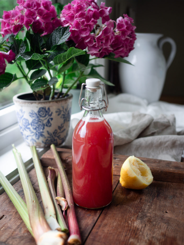 Homemade Rhubarb Cordial (Rabarbrasaft)