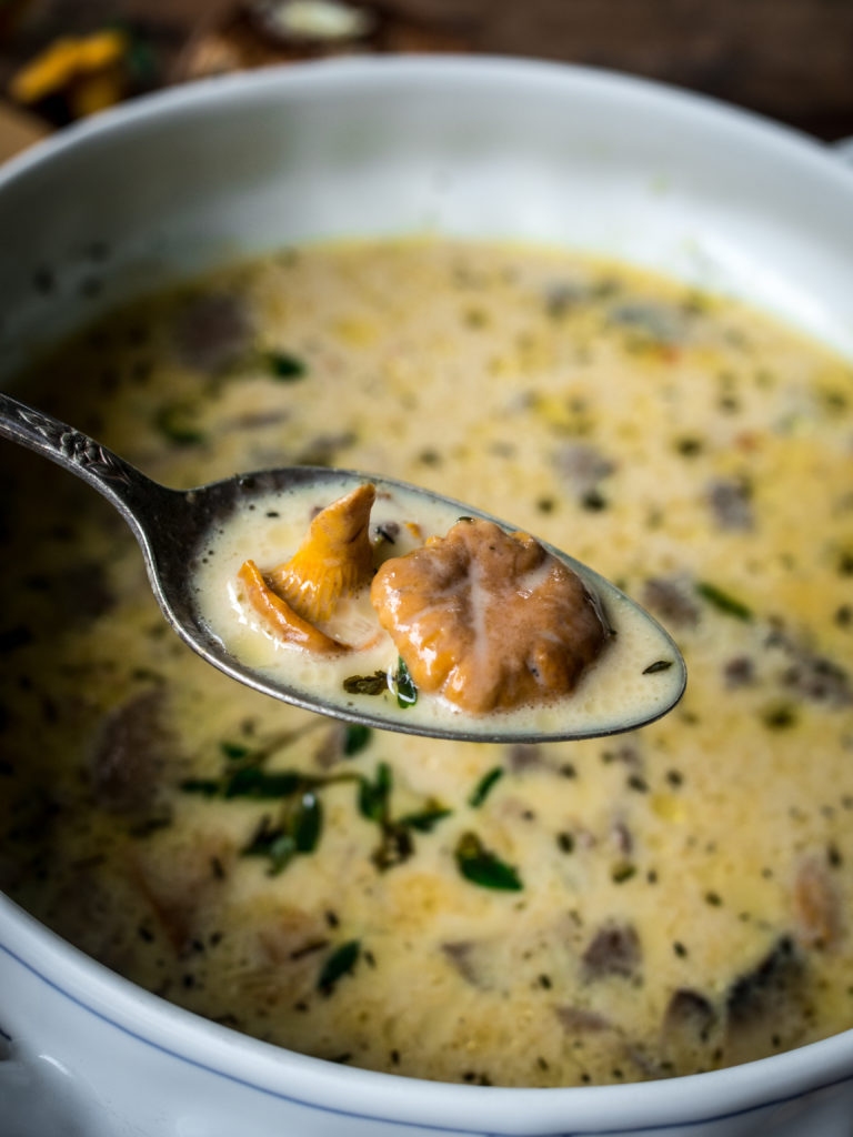 Creamy Chanterelle and Brunost Soup