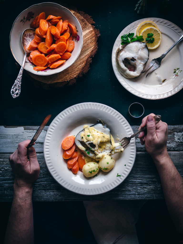 Juletorsk (Christmas Poached Cod)