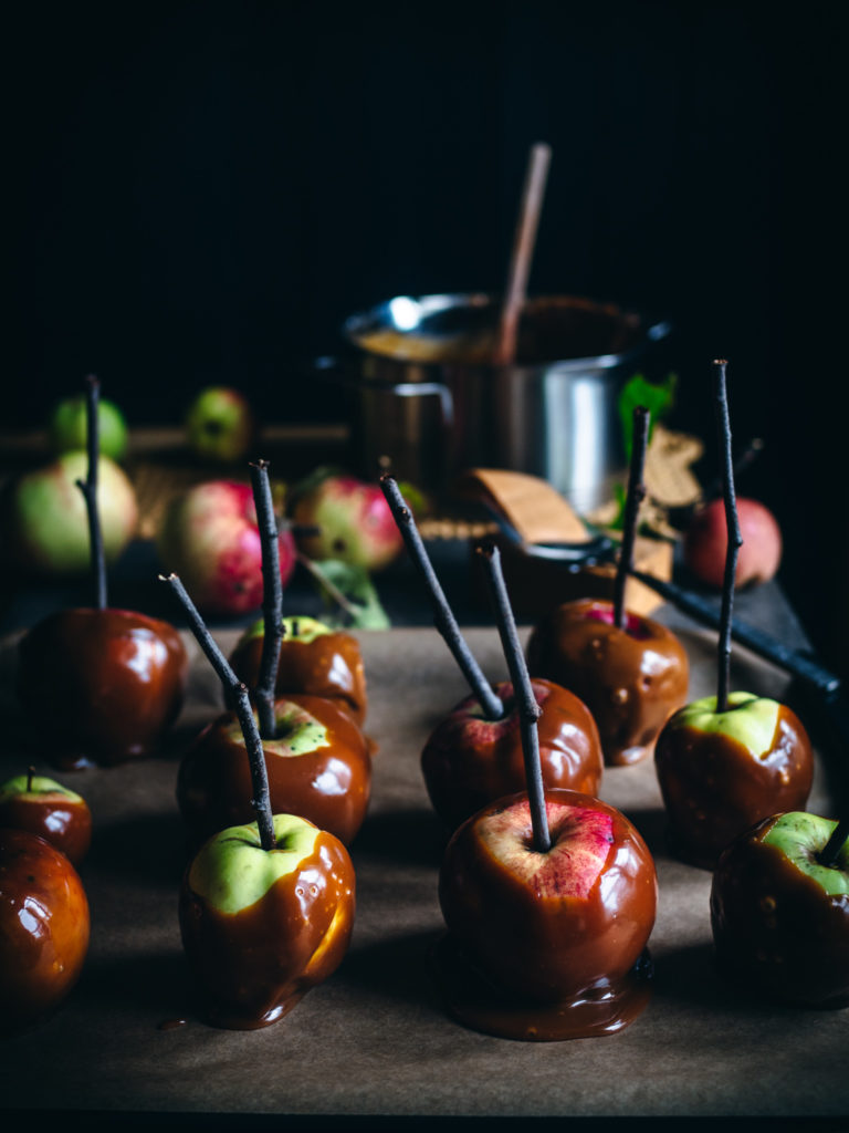 Brown Cheese Caramel Apples 