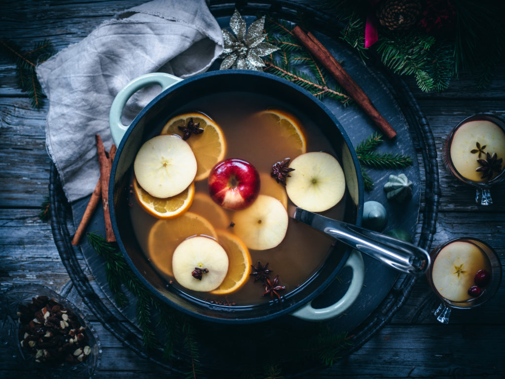 Hot Mulled Apple Cider (Eplegløgg)