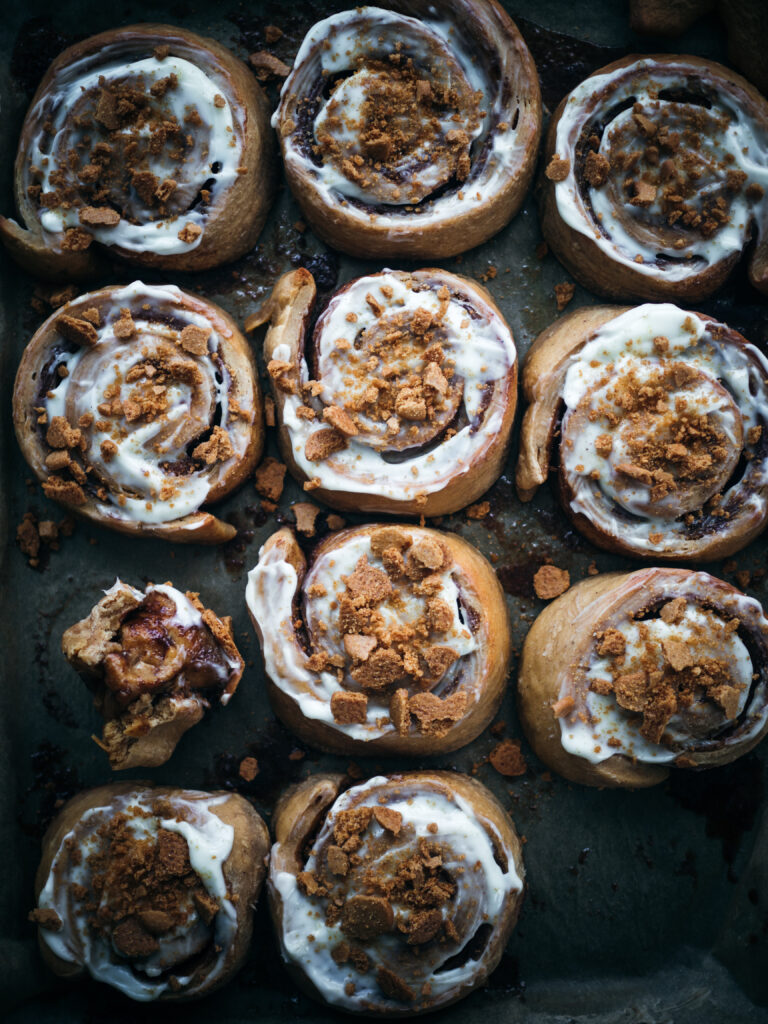 Pepperkaker Buns (Gingerbread Rolls)